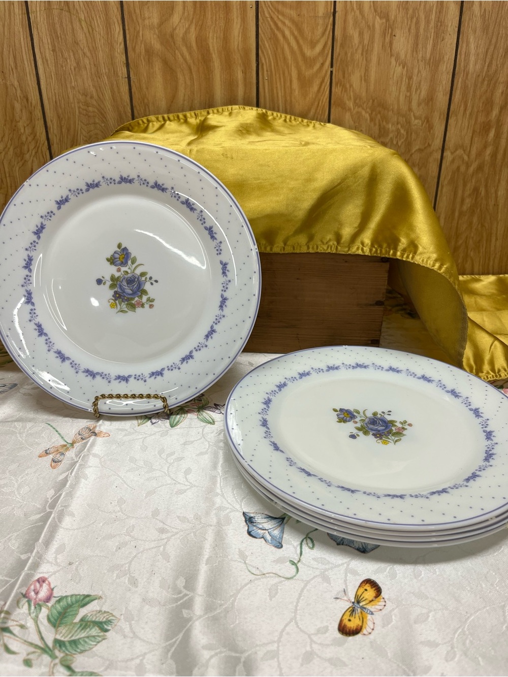 Blue Rose Floral Dinner Plate - White/Blue